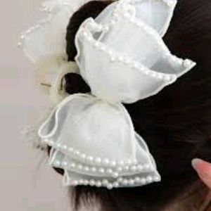 Pearl Hair Clip