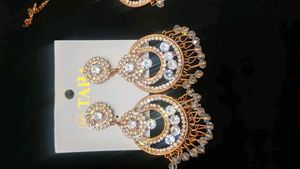 Earrings with Mang Tika