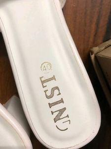 GNIST White Block Heels