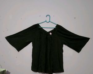 Flowy Black Top