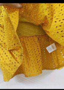Cute Mustard Top