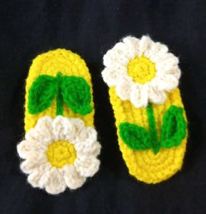 Beautiful Crochet Daisy Flower Hairclips