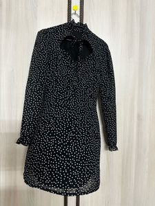 Black and white dotted