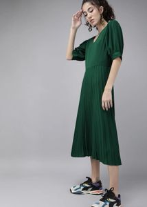 Elegant Green Pleated Dress