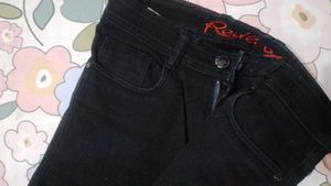 Levie&#39;s Black Jeans