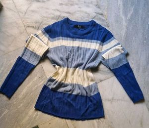 pullover sweater her by invict