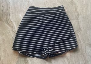 Striped B&W Skort