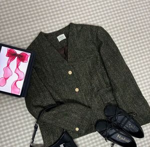 Elegant Olive Green Blazer Jacket