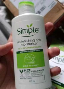 Simple Acne Porne Moisturizer