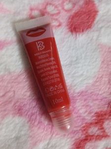 Hot Lips Lipstick (Shiny Lip gloss)