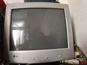 L.G 700E Monitor Crt