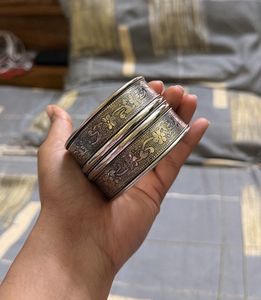 Silver Tone Floral Bangle Set