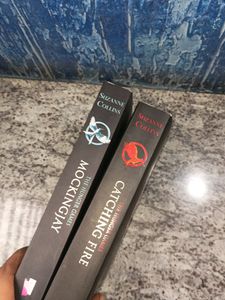 The Hunger Games 2 Books Set Suzanne Collins