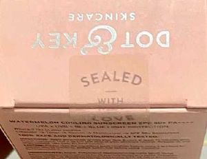 DOT &amp; KEY Sunscreen SPF 50 - 80 gm