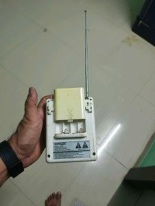 Vintage Pocket FM Radio - Not in work condi6