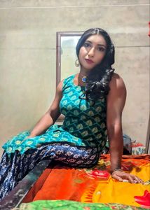 Teal &amp; Gold Leaf Print Kurti With Skirt