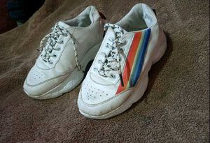 Trendy Sneakers