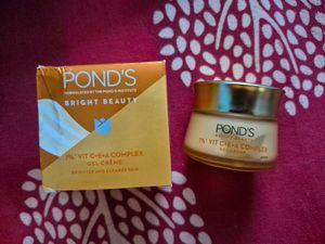 POND'S Bright Beauty 1% Vit C E A Gel Creme