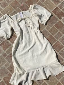 Chic White Puff Sleeve Dress