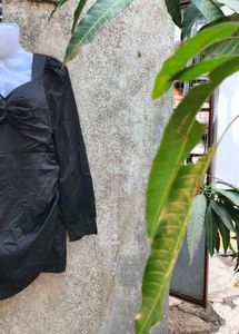 5.20.2 SEXY BLACK BODYCON