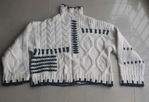 Zara Vintage Wear Aesthetic Sweater