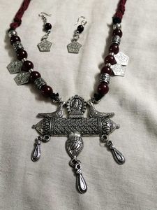 Earings And Necklace.Maroon Colour.