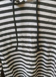 Full Sleeves Hoodie Tshirt, With Good Condition.