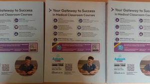 Aakash Byju&#39;s Neet Hindi Medium Module