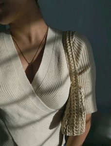 URBANIC CRISS CROSS TOP