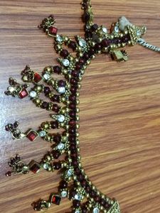Maroon Beautiful Choker