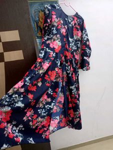 Floral Print Dress front cut design