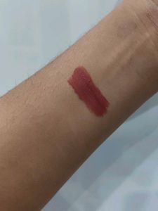 Lakme Ultimate Glam Liquid Lipstick