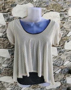 🎀 Elegant Daily Wear Top
