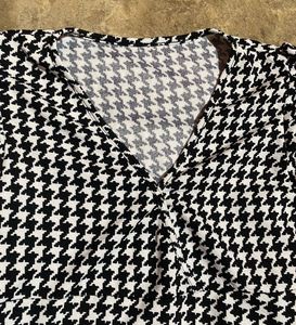 Houndstooth Puff Sleeve Top