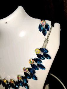 Only Cash ll Glass Stone Necklace With Earring