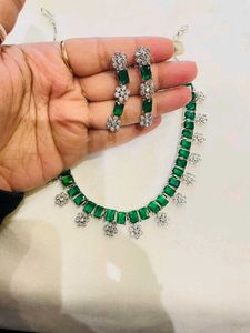 Ad Necklace Set