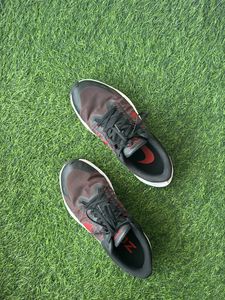 Black-red Nike Running Shoes For Men