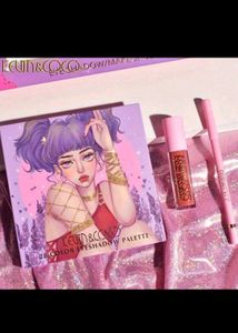 Eyeshadow &amp; lipgloss Lipliner Combo Pack