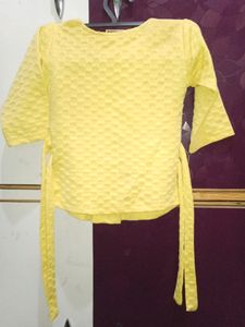 Denim Jeans With Yellow Top.
