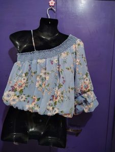Floral One-Shoulder Top