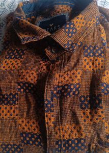 Peaks Patterned Button-Down Shirt