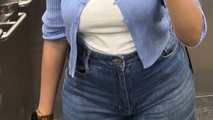 Flared jeans