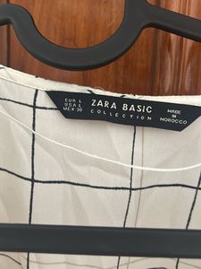 OG zara basics Top in size L