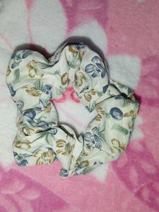 Floral Scrunchie Set