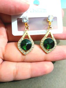 Emerald Green Earrings - BRAND NEW🌟