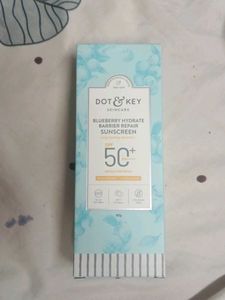 Dot & Key Sunscreen SPF 50