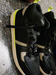 Stylish Black Sneakers