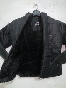 Women’s Winter Jacket With Hoodie