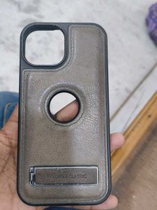 Puloka Classic iPhone 15  Case