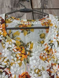 Floral Print chikenkari Kurta